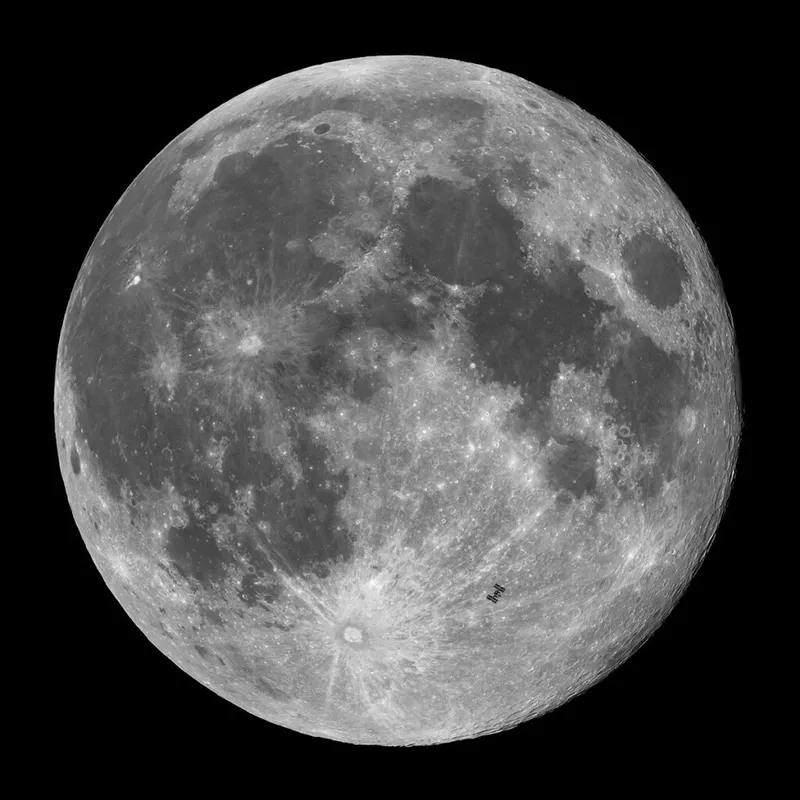 Hunter’s Moon and the ISS © Tom Glenn (USA) Taken with a TPO 6” Newtonian telescope, Celestron CGEM mount, ZWO ASI183MM camera, 916 mm f/6, 0.3-millisecond, single frame exposure Location: San Diego, California, USA, 29 October 2023